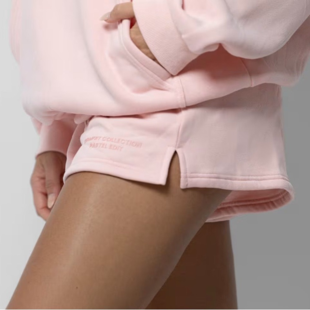 Comfrt pink shorts